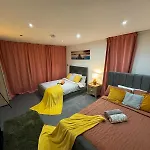 Spacious 2 Bedroom Flat In Tower Bridge! E1