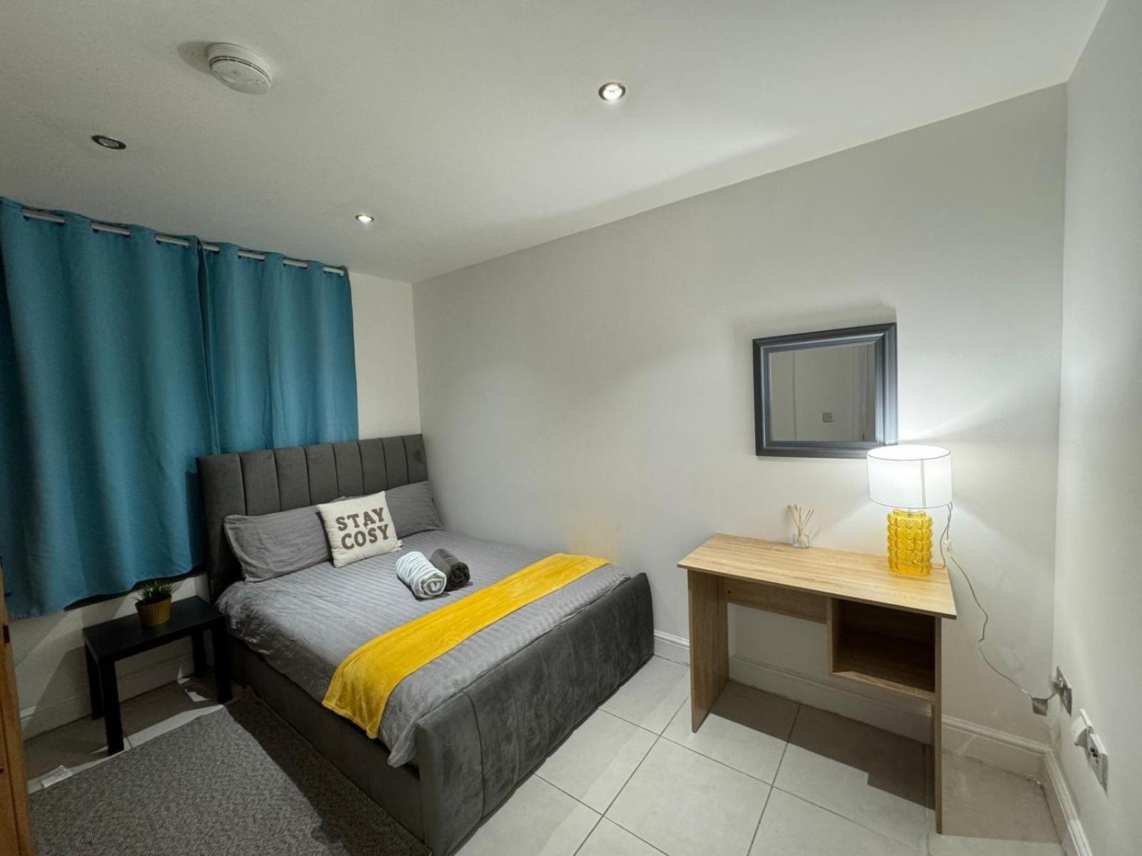 Appartamento Spacious 2 Bedroom Flat In Tower Bridge! E1 *