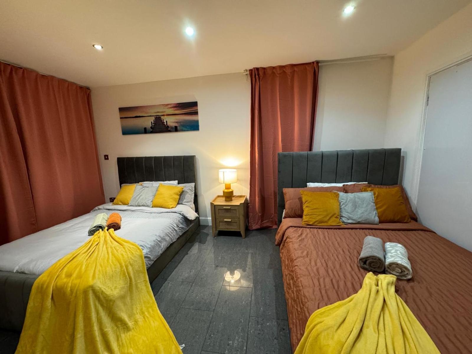 Appartamento Spacious 2 Bedroom Flat In Tower Bridge! E1